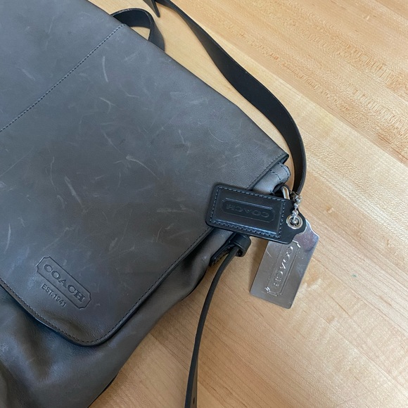 Grey and Black Leather laptop / tote bag - Picture 6 of 9